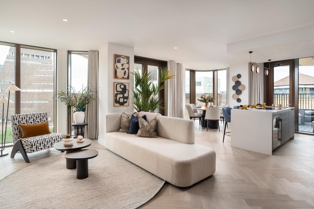 07 Hazeldine 20220915 MH14471- Kitchen living 2...