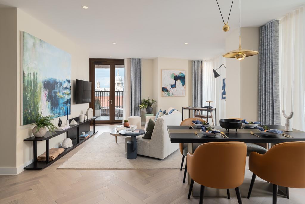 10 Hazeldine 20220915 MH1458 Living 2.jpg