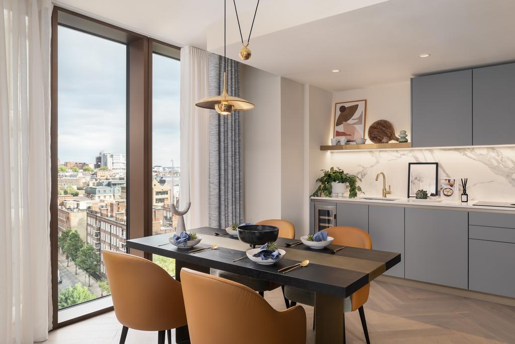 11 Hazeldine 20220915 MH14606-Edit  Kitchen 4.jpg