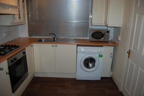 4 bedroom apartment to rent, Doric House, Mace Street