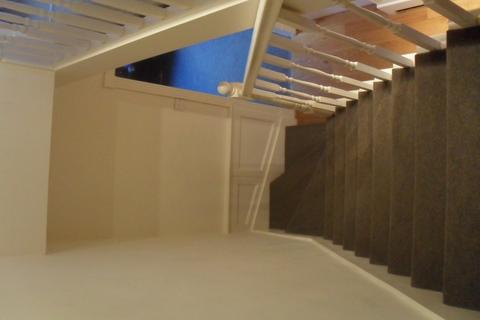 4 bedroom apartment to rent, Doric House, Mace Street