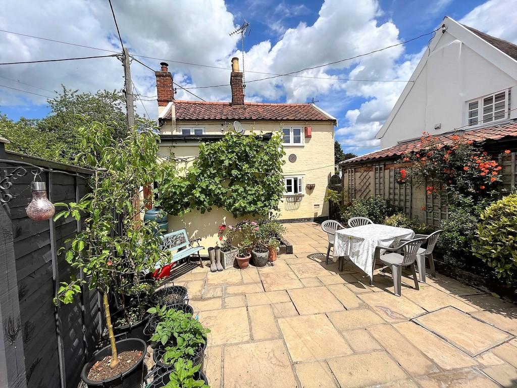 Rendham 2 bed detached house for sale £250,000