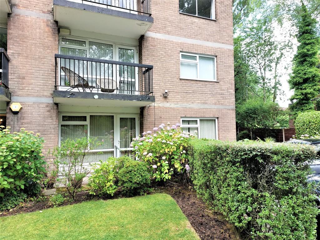 Pinfold Court, Pinfold Lane, Whitefield 2 bed apartment £240,000