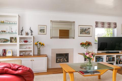 7 Fairfax Close, Winchester, SO22 4LP