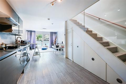 2 bedroom duplex to rent, Doric Way, London, NW1