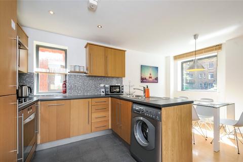 3 bedroom flat for sale, Tounson Court, Montaigne Close, London, SW1P