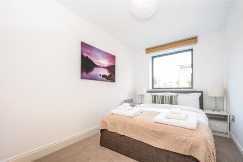 3 bedroom flat for sale, Tounson Court, Montaigne Close, London, SW1P