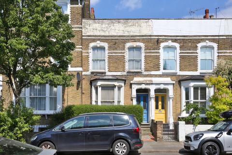 4 bedroom terraced house for sale - Maury Road, London