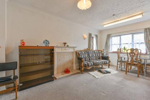 1 bedroom flat for sale, Brandreth Court, Harrow on the Hill, Harrow, HA1