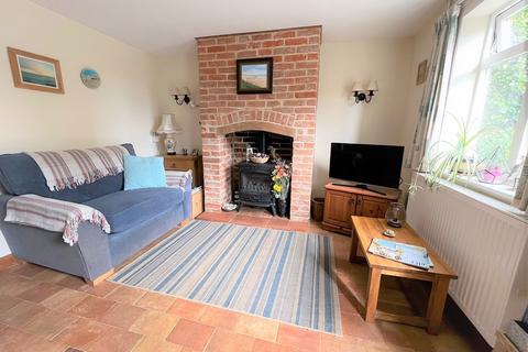 2 bedroom cottage for sale, Keswick Road, Bacton