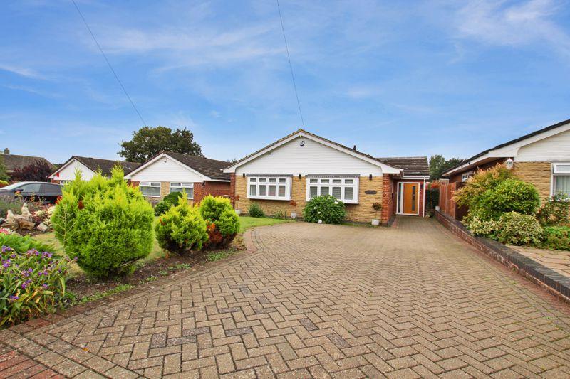 Wallis Close, Wilmington 3 bed detached bungalow £675,000