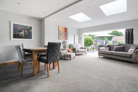9 Wallis Close, Dartford, DA2 7BE
