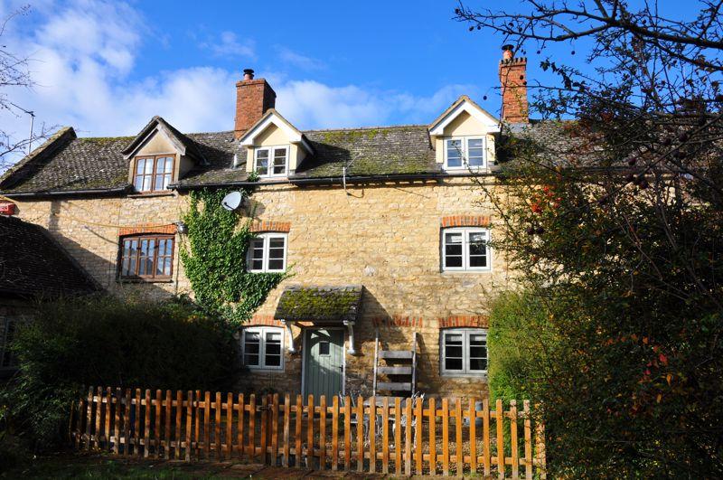 Kings Row, Yarnton OX5 3 bed terraced house for sale £425,000