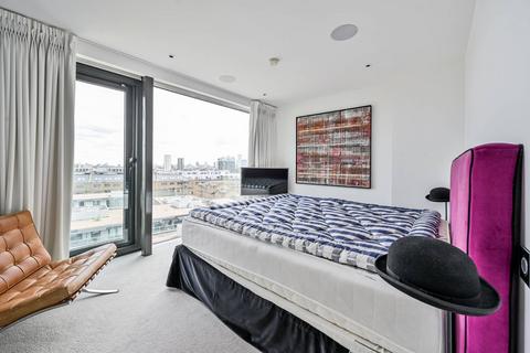 3 bedroom penthouse for sale, Sterling Mansions, Leman Street, Aldgate, London, E1
