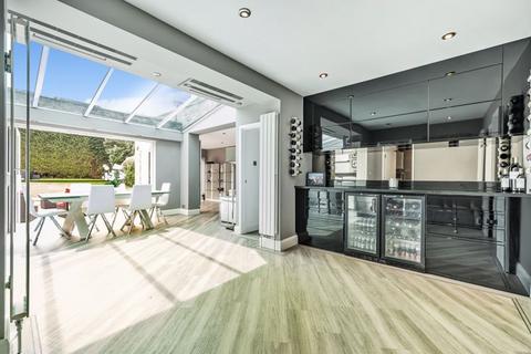 34 Shaw Crescent, South Croydon, CR2 9JA