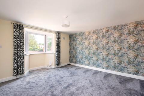 3 bedroom end of terrace house to rent, Burton Green, Clifton, York, YO30