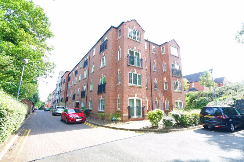 Harrington Croft, West Bromwich, B71 3RJ 2 bed apartment for sale £