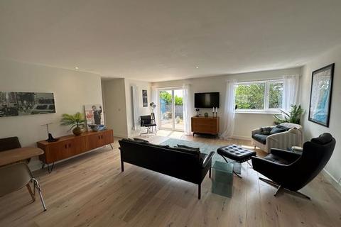 29 Treleaver Way, Truro, TR1 3PS