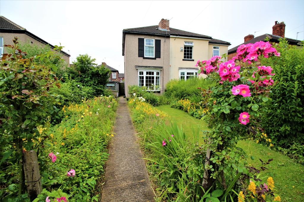 Lister Street, Rotherham S65 2 bed semidetached house for sale £130,000