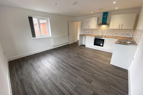 3 bedroom flat to rent, Somerton Road, Newport