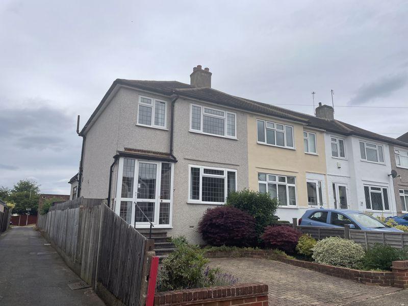Chantry Road, Chessington 3 bed terraced house for sale £510,000