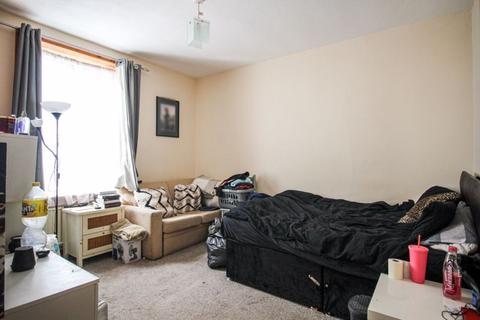 2 bedroom house for sale - Chorley Street, Leek