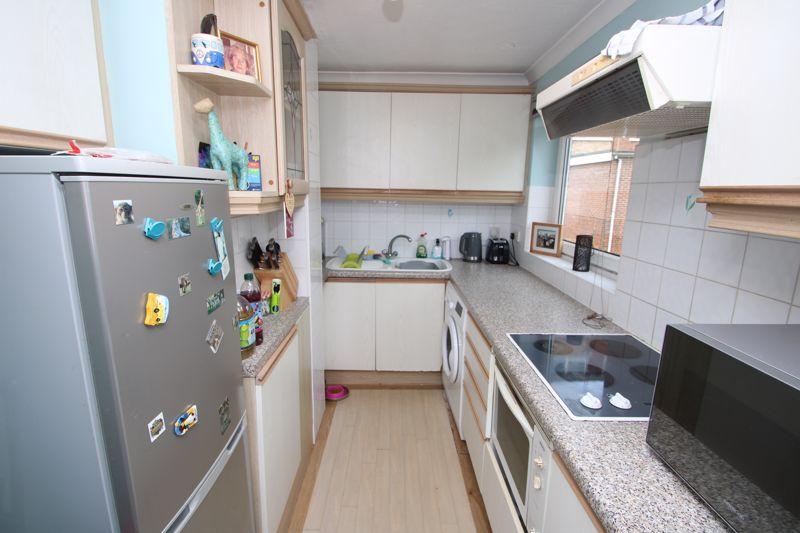 Windsor Drive, High HP13 1 bed apartment for sale £169,950