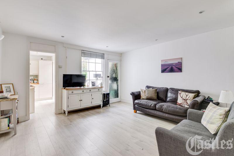 North Hill, Highgate, N6 2 bed for sale £645,000