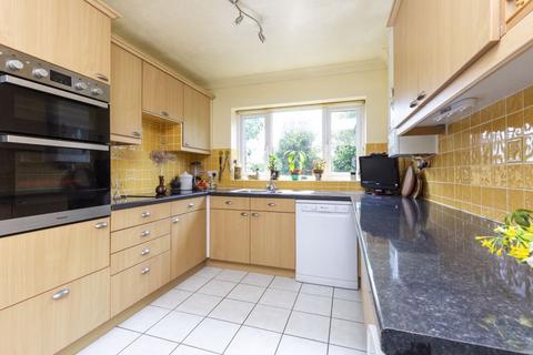 4 bedroom detached house for sale, Hunters Mead, Motcombe SP7