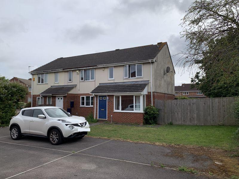Watch Elm Close, Bristol 2 bed terraced house £1,295 pcm (£299 pw)