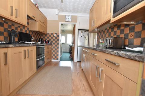 8 Dunster Close, Taunton, TA2 8EE