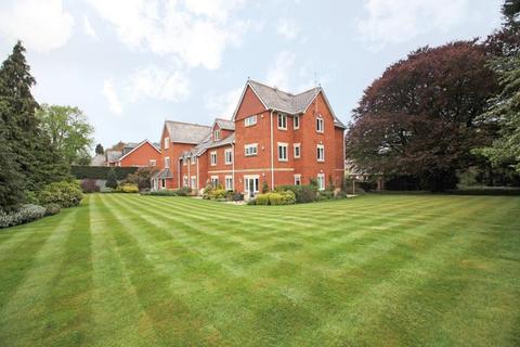 2 bedroom apartment for sale, Dellwood Park, Caversham, Reading, Berkshire, RG4