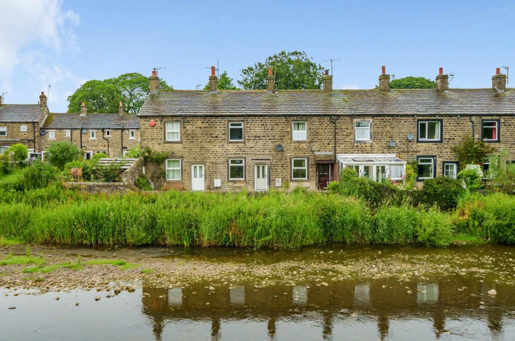 River Place, Gargrave, Skipton, North Yorkshire, BD23 2 bed terraced