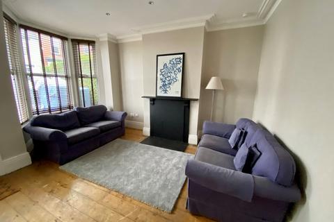 4 bedroom house share to rent, 30 Cowlishaw Road, Sheffield