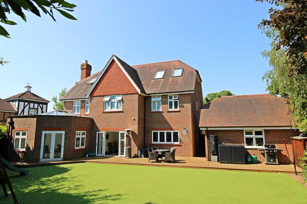 Bucknall Way, Langley Park, Beckenham, BR3 6 bed detached house for