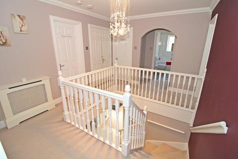 9 Bucknall Way, Beckenham, BR3 3XL