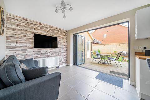 7 Davy Drive, Shefford, SG17 5ZF