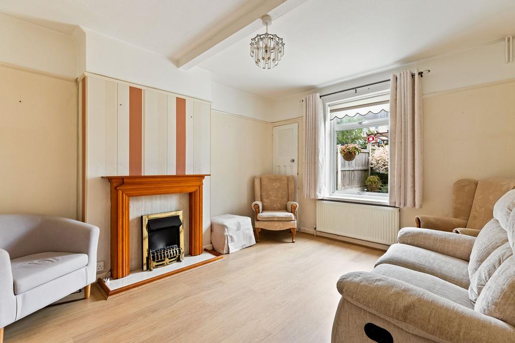 Archer Road, Folkestone, CT19 3 bed terraced house for sale £230,000