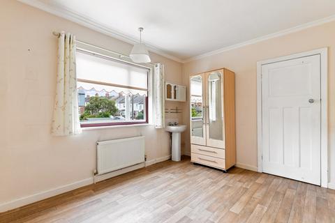 21 Archer Road, Folkestone, CT19 5SA