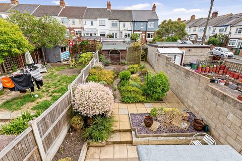 21 Archer Road, Folkestone, CT19 5SA
