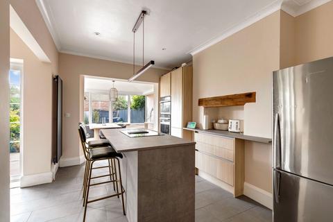 6 Ashley Avenue, Folkestone, CT19 4PT