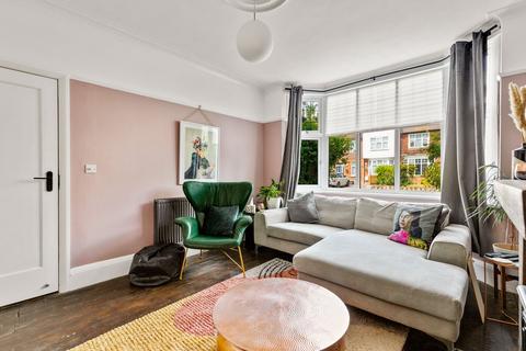 6 Ashley Avenue, Folkestone, CT19 4PT