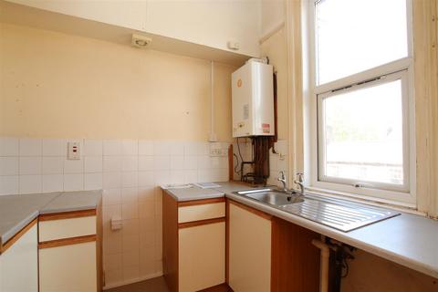 Flat 3, 117 Old Tiverton Road, Exeter, EX4 6LD