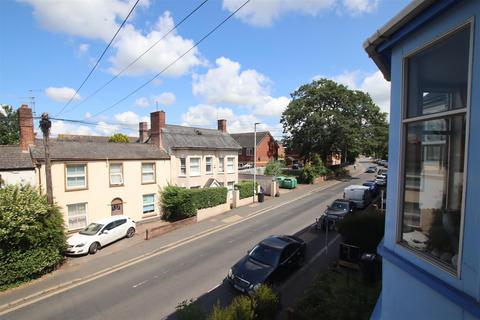 Flat 3, 117 Old Tiverton Road, Exeter, EX4 6LD