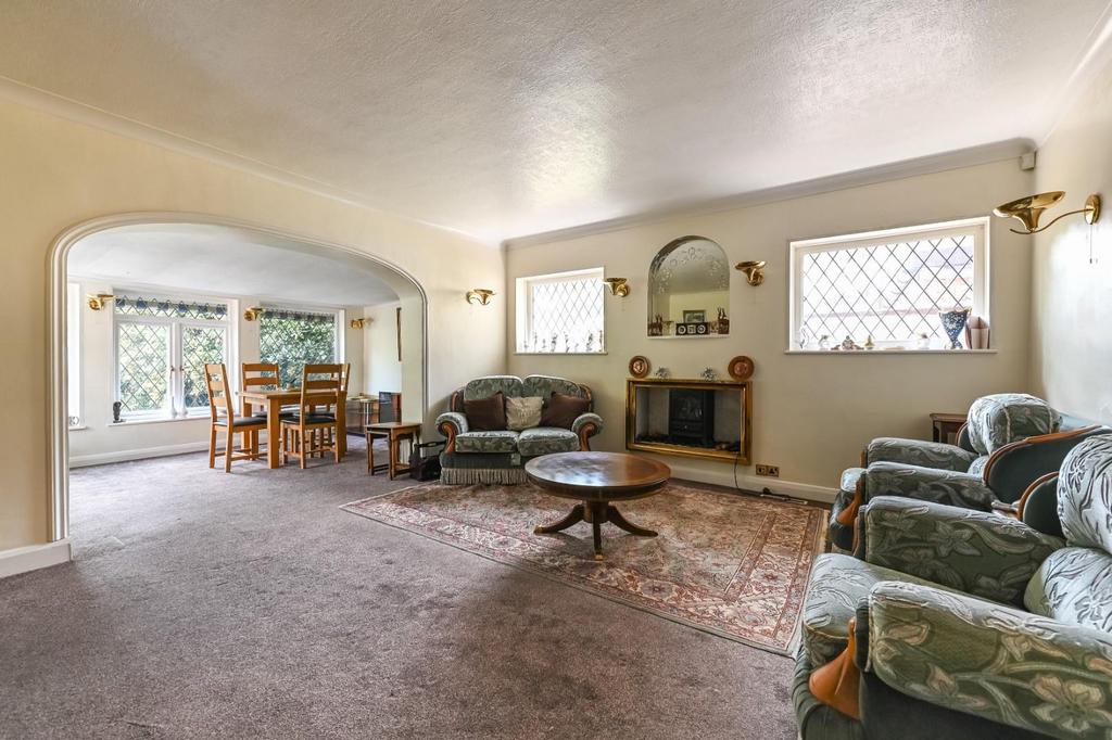 Alexandra Crescent, Bromley 2 bed detached bungalow for sale £550,000