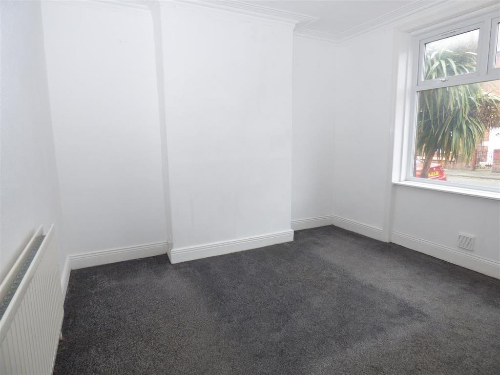 Lansdowne Terrace, North Shields 2 bed apartment £450 pcm (£104 pw)