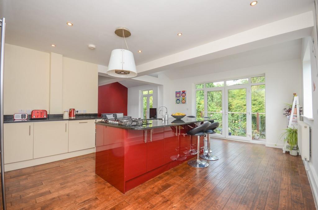 KItchen pic 4.jpg