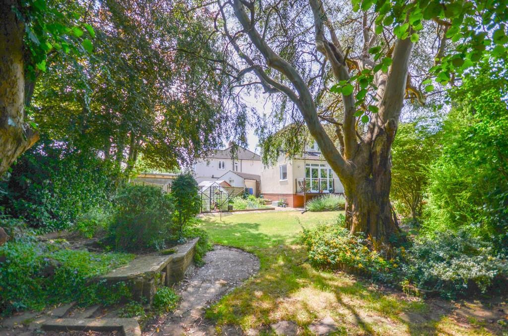 Rear garden pic 5.jpg