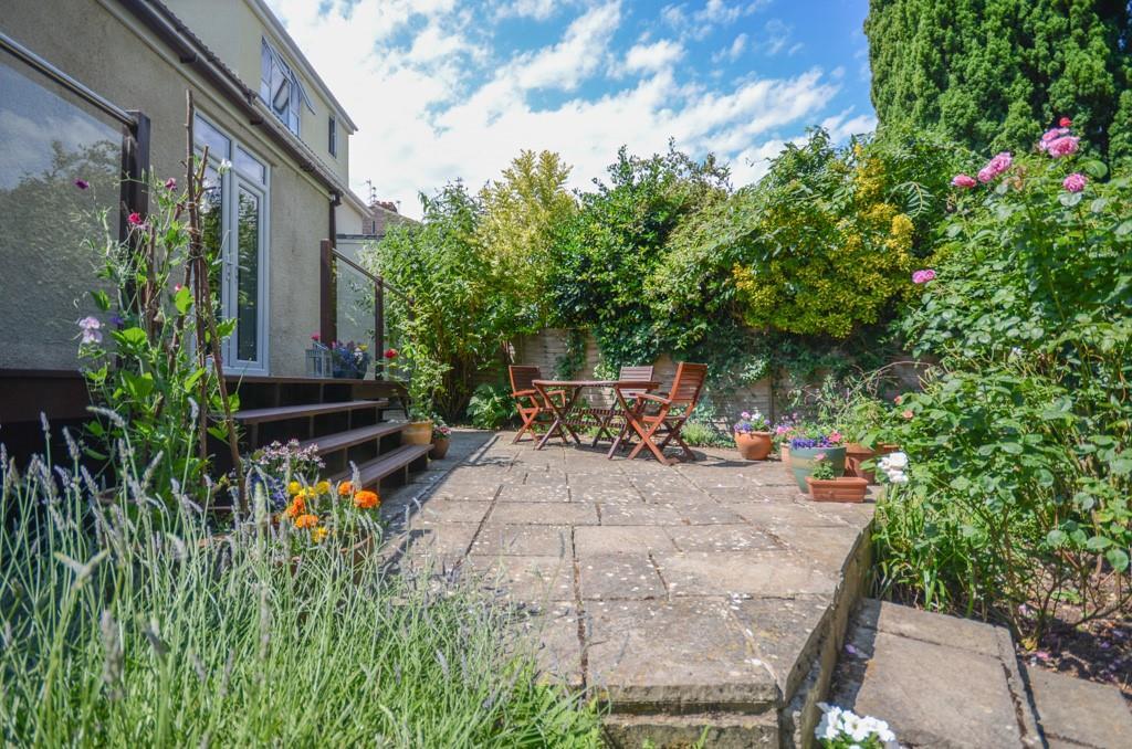 Rear garden pic 7.jpg