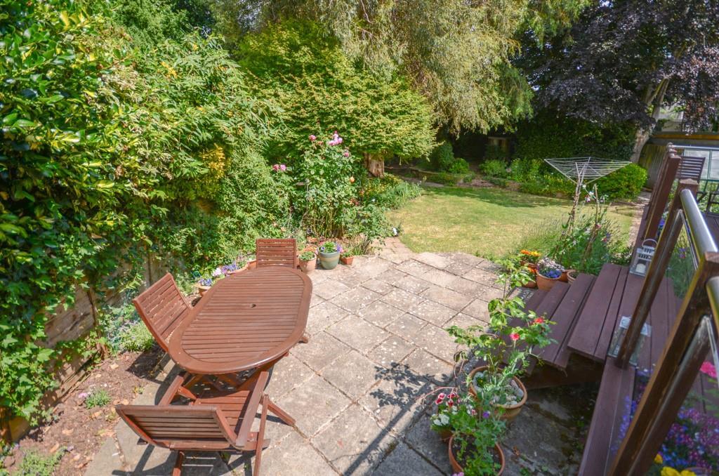 Rear garden pic 8.jpg